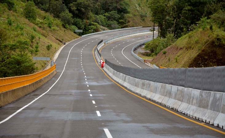 Carretera Oaxaca-Puerto Escondido en construcciones avanzadas