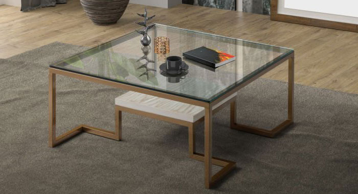 Mesa de centro en herrería con cristal y repisa baja