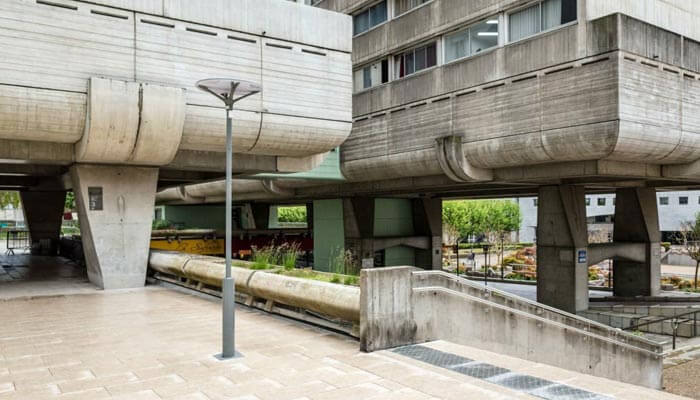 Edificios habitacionales construidos con pilotes