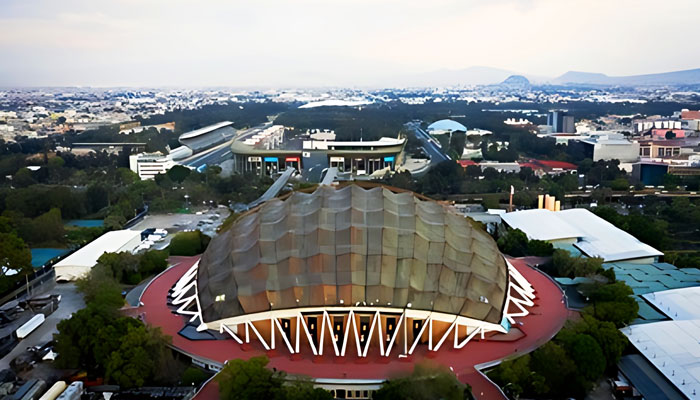 Vista aérea del Palacio de los Deportes, donde destacan los pilares y su domo, una innovación de la arquitectura moderna