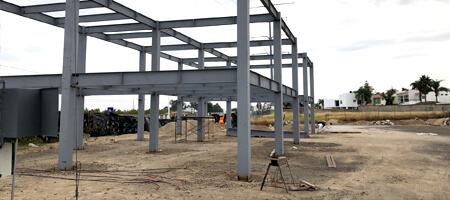 Estructura metálica lista para colocación de muros