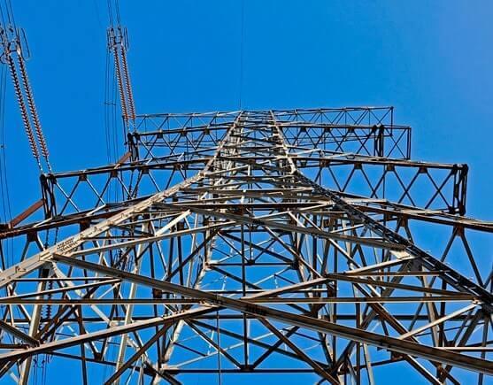 Estructura de una construcción elaborada con ángulo de acero.