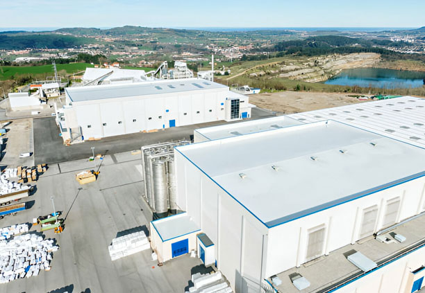 Naves industriales con techo de Glamet