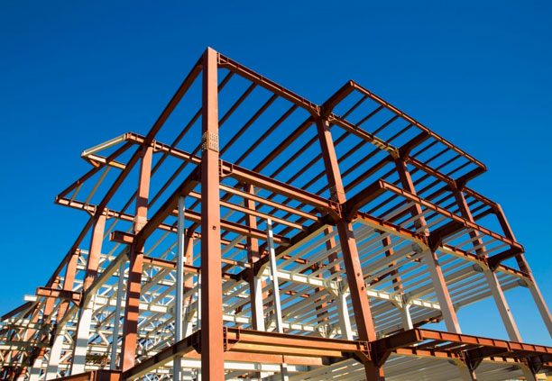 Columndas de hss en edificio en construccion