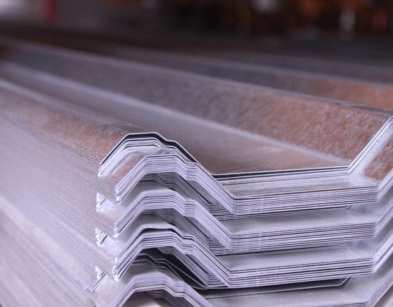 Crestas trapezoidales funcionales para el desagüe pluvial.