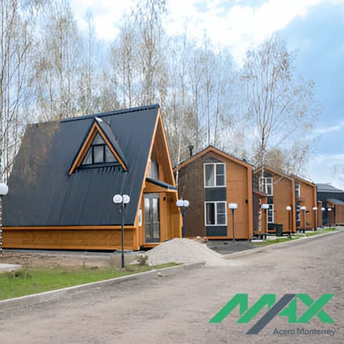 Minicasa construida con acero y madera - Movimiento de Minicasas