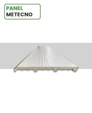 Panel para techo marca Metecno sobre fondo blanco