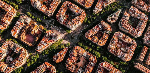 Plano cenital del barrio de Eixample, Barcelona, en donde oberca la geometría de sus construcciones - qué es el urbanismo