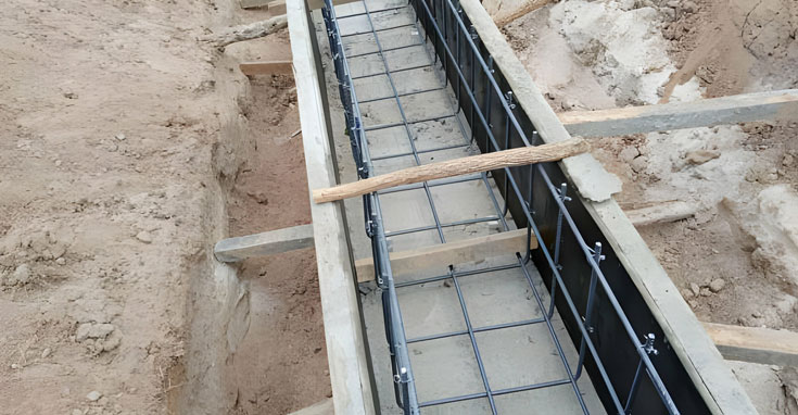 Cimbra metálica para guarnición a desnivel